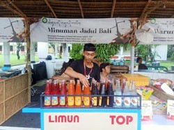 Minuman Jadul Tahun 90an Ajak Nostalgia Pengunjung Denfest 2022