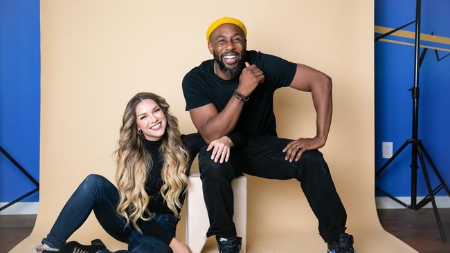 Istri Stephen 'tWitch' Boss, Allison Hollker, buka suara untuk pertama kalinya sejak kematian suaminya pada 14 Desember lalu.