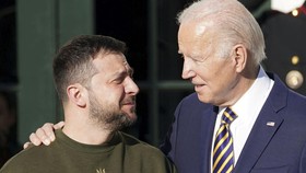 Biden Tolak Permintaan Zelensky Kirim Jet F-16 ke Ukraina
