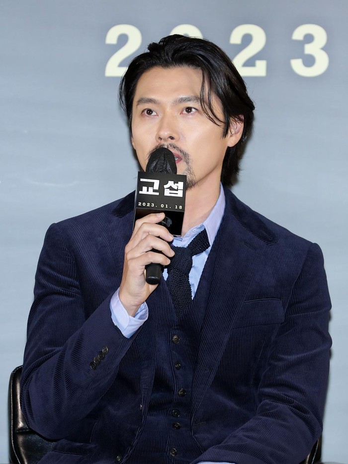 Melansir cosmo ph, Hyun Bin juga menjelaskan kalau proses syuting The Point Men diselesaikan sebelum ia memiliki anak. Selain itu, ia ingin bekerja lebih keras dan berharap bisa menjadi sosok ayah yang hebat./ Foto: WireImage/Han Myung-Gu
