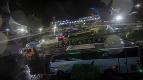 Truk Semen Jatuh ke Laut Merak, 2 Jam Tersangkut di Ramp Door Kapal