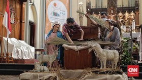 FOTO: Indahnya Kandang Natal Asli Yogya di Katedral Jakarta