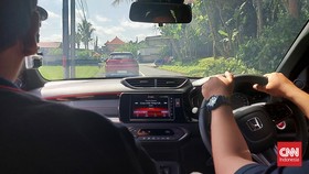 Zig-zag si Mobil Besar dan Keangkuhan di Jalan Raya