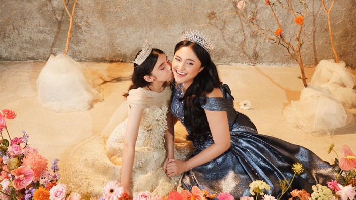 Pemotretan Marshanda dan anaknya, Sienna Kasyafani