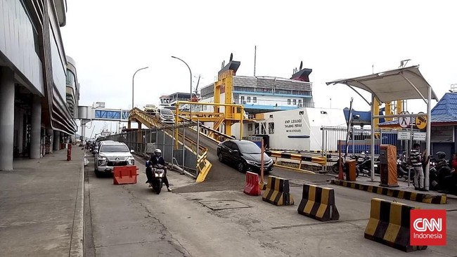 PT ASDP Indonesia mencatat 47.405 orang menyeberang dari Pelabuhan Bakauheni ke Merak per 23-24 April 2024 atau H+1 Lebaran 2023.
