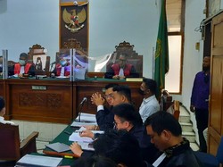 Hakim Heran Eks Anak Buah Sambo Salin Rekaman CCTV di Jam Tertentu: Kenapa?