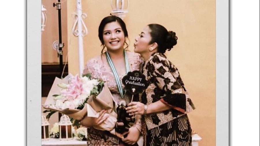 Trisha Eungelica dan Putri Candrawathi
