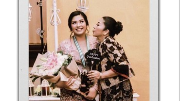 7 Potret Trisha Anak Sambo Unggah Foto Bareng PC di Hari Ibu