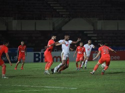 Prediksi Susunan Pemain PSM Vs Borneo FC: Yance Starter Gantikan Erwin Gutawa
