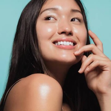 img-title Rutinitas Harian yang Ampuh dan Mudah Ditiru untuk Punya Kulit Glowing, Wajib Diterapkan!