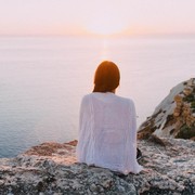 Kurang-kurangi Kebiasaan Denial, Ini 8 Hal Menakjubkan yang Bisa Kamu Dapat dari Menghadapi dan Menerima Perasaan Sendiri