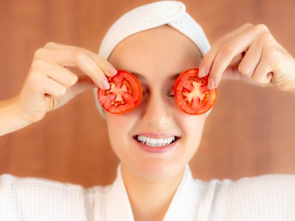 Gunakan 4 Bahan Alami Ini sebagai Skincare Malam, Kulit Lebih Cerah Esok Hari