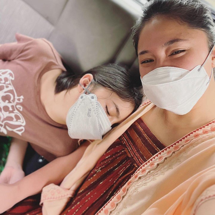 <p>Sejak bercerai dengan Ben Kasyafani pada 2014 silam, Sienna tinggal bersama sang Ayah. Namun, Marshanda tetap masih bisa menghabiskan waktu bersama Sienna. Wajah Sienna semakin hari begitu mirip dengan Marshanda. (Foto: Instagram@marshanda99)</p>