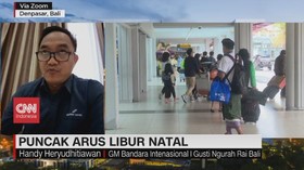 VIDEO: Puncak Arus Libur Natal di Bandara Bali