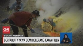 VIDEO: Bertaruh Nyawa Demi Belerang Kawah Ijen