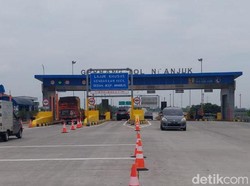 11.850 kendaraan Keluar dari Tol Ngawi Kertosono H-2 Natal