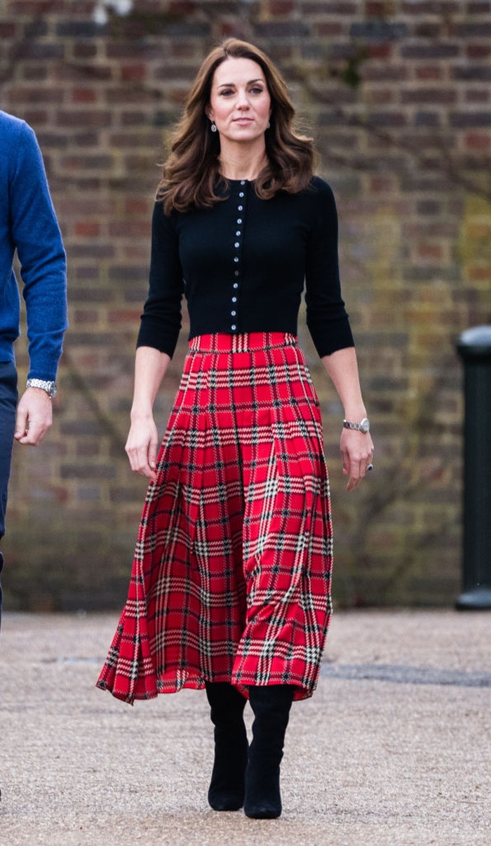 Britain's Prince William, Duke of Cambridge and Britain's Catherine, Duchess of Cambridge attend the Together At Christmas community carol service at Westminster Abbey in London on December 8, 2021. (Photo by Heathcliff O'Malley / POOL / AFP) (Photo by HEATHCLIFF O'MALLEY/POOL/AFP via Getty Images)