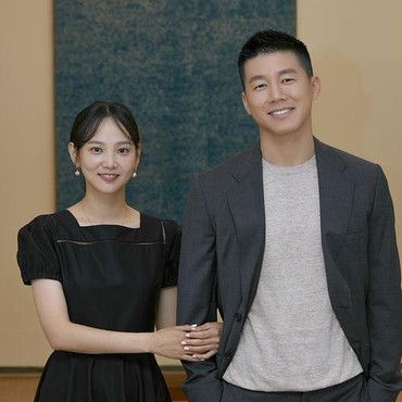 Kim Moo Yul & Yoon Seung Ah Siap Sambut Anak Pertama Usai 7 Tahun Menikah