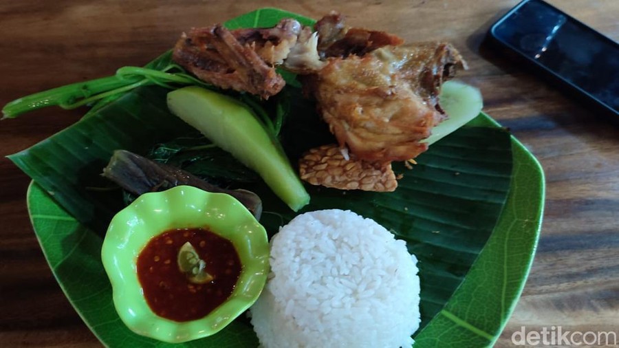 Nasi Tempong Indra Kuta