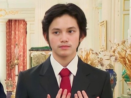 Foto Adik Tiri Pangeran Mateen Diunggah Sang Bunda, Netizen: Lebih Tampan dari Abangnya