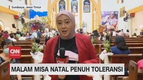 VIDEO: Penuh Toleransi di Malam Misa Natal Surabaya