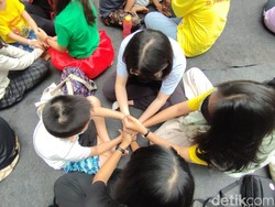 Daftar Permainan Lawas Anak 90-an, Masih Ingat?