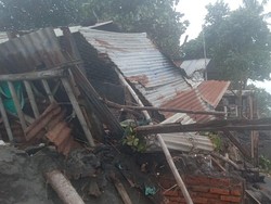 32 KK Terdampak Gelombang Pasang di Mataram