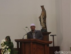 Pesan Toleransi Ustaz Abdul Rozak dari Mimbar Gereja Katedral Bandung