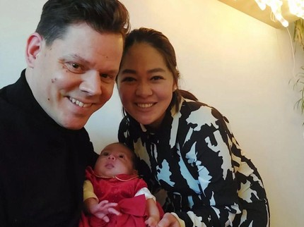 Momen Gracia Indri Rayakan Natal Pertama Bareng Anak & Suami di Belanda, Wajah Si Kecil Jadi Sorotan
