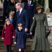 Kate Middleton Tampil Elegan Bergaya Serba Hijau saat Rayakan Natal! Simak Juga Gaya Gemas Ketiga Anaknya