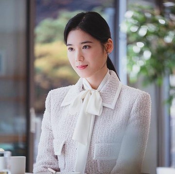 Adu Outfit Para 'Orang Kaya' di Drama Korea Hits Tahun 2022, Mewah dan Modis Semua!