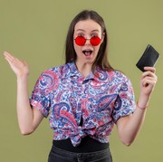 Rencana Ganti Dompet Baru? Pilih Warna Menurut Feng Shui Ini, Biar Banyak Uang yang Masuk di 2023!