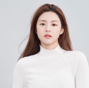 5 Ide Outfit Hangout ala Go Youn Jung, Pemeran Jin Bu Yeon di Alchemy of Souls