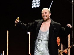 Sam Smith Pamer Foto Pakai Underwear Leopard di Hari Natal, Banjir Kritikan