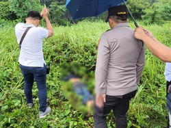 Mayat Pria Bertato Joker Bersimbah Darah Ditemukan di Belukar di Jakbar