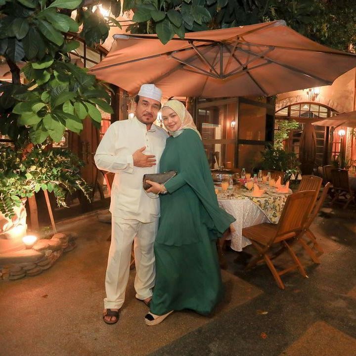 <p>Khalid Mohamad Jiwa menduduki jabatan tinggi di berbagai perusahaan di Malaysia. Ia juga mendirikan sebuah yayasan sosial bernama Yayasan Nurjiwa. (Foto: Instagram @ctdk)</p>