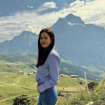 Perdana, Aktris Cantik Son Ye Jin Unggah Foto Anak Usai Melahirkan Hingga Tulis Pesan Manis