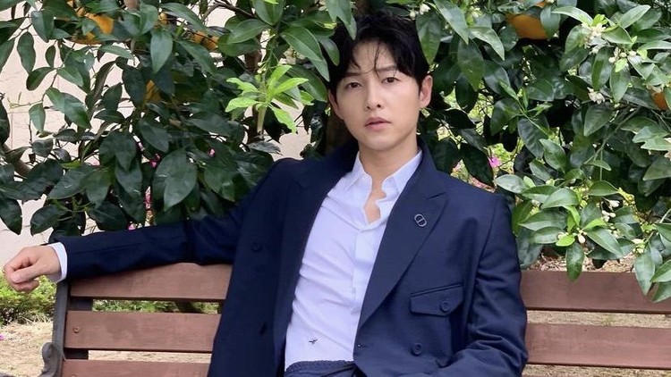 Song Joong Ki Song Joong Ki ternyata sering diet puasa.