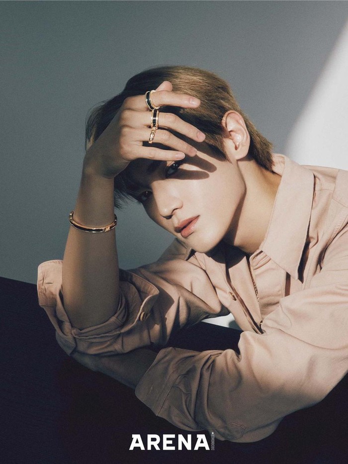 Tak ketinggalan, Taeyong pun terlihat mengenakan berbagai perhiasan dari BVLGARI tersebut seperti kalung, cincin, gelang, dan lainnya./ Foto: instagram.com/nct