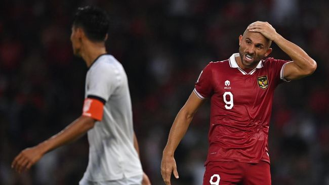 Spasojevic Mau Gilas Filipina, Ingatkan Teman Harus Siap Cetak Gol Ilija Spasojevic menargetkan kemenangan besar dalam laga Filipina vs Indonesia dan mengingatkan rekan-rekannya agar selalu siap memanfaatkan peluang.