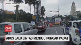 VIDEO: Arus Lalu Lintas Menuju Puncak Padat