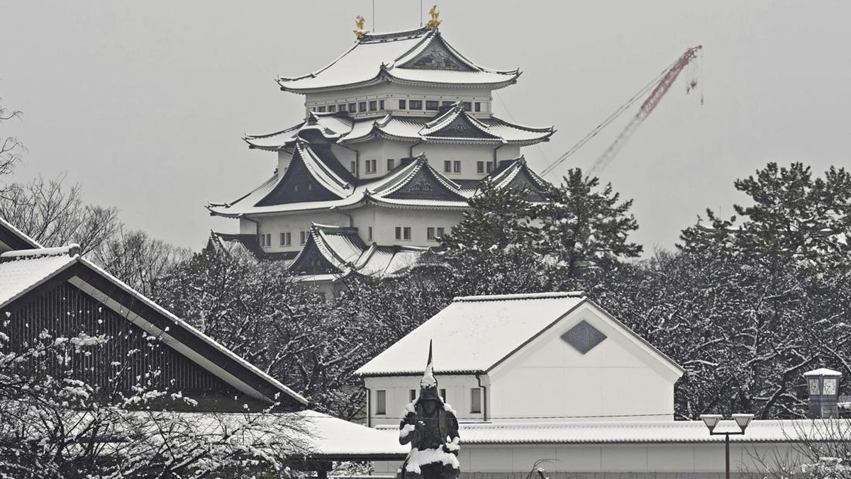 FOTO: Badai Salju 'Timbun' Belasan Orang hingga Tewas di Jepang
