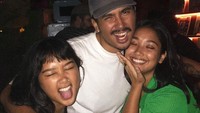 <p>Titi DJ dikaruniai tiga orang anak dari pernikahannya dengan Bucek. Mereka adalah si kembar Salmaa Chetizsa dan Salwaa Chetizsa, serta putra bernama Daffa Jenaro Muchtar. (Foto: Instagram @salmaache)<br /><br /><br /></p>