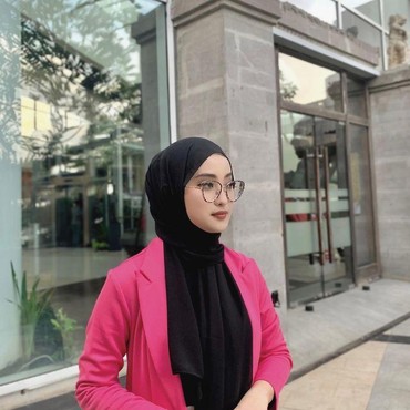 Sosok Eveline Ovilia Aspri Baru Raffi Ahmad Ternyata Eks Ajudan Ridwan Kamil