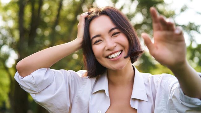 8 Ways to Increase Happiness Hormones Naturally According to Experts, Try Applying It Now!