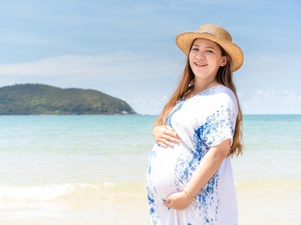 11 Destinasi Babymoon di Indonesia yang Nyaman untuk Ibu Hamil