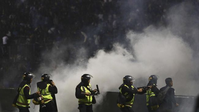 Hasil akhir penyelidikan Komnas HAM telah menyimpulkan tak ada pelanggaran HAM berat dalam tragedi di Stadion Kanjuruhan Malang.