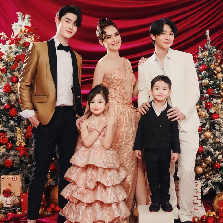 <p>Visual Natalie dan anak-anaknya memang <em>next level</em> ya, Bunda? Kita doakan, semoga keluarga mereka bahagia dan sehat selalu, ya. (Foto: Instagram @nat_grtm)</p>