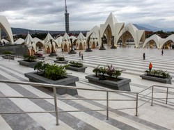 7 Fakta Masjid Al Jabbar, Mulai dari Awal Pembangunan Hingga Hari Ini Diresmikan