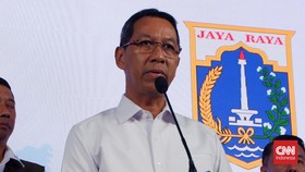 Heru Budi Lantik 5 Pejabat Tinggi Pemprov DKI